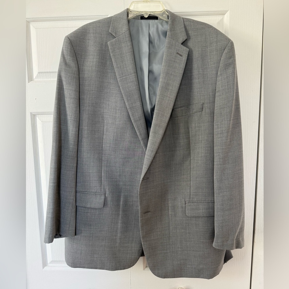 Men’s 2 piece gray suit Chaps brand